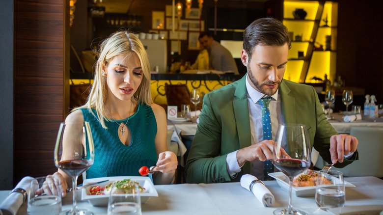 7 Powerful Cheap but Creative Date Ideas for Deep Conversations